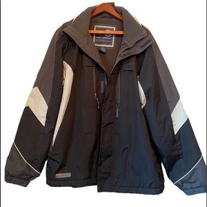Free Country Men’s Black and Gray Jacket